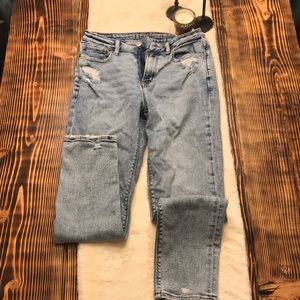 American eagle mom jeans